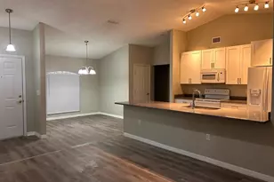 669 Sierra Cir, Davenport, FL 33837 - Photo 5