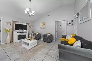256 Cranbrook Dr, Kissimmee, FL 34758 - Photo 9