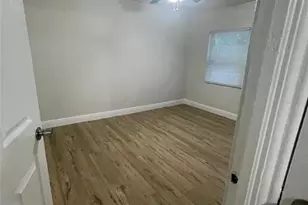 2319 Carlton Dr, Orlando, FL 32806 - Photo 11