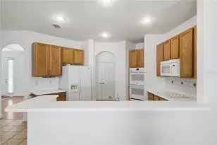 3476 Forest Ridge Ln, Kissimmee, FL 34741 - Photo 7