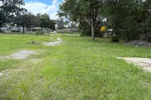 5585 Lake Lizzie Dr, Saint Cloud, FL 34771 - Photo 9