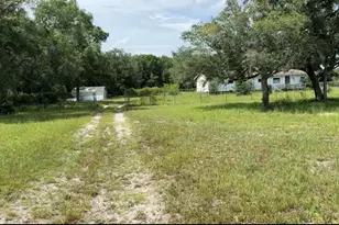 5585 Lake Lizzie Dr, Saint Cloud, FL 34771 - Photo 7