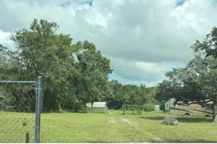 5585 Lake Lizzie Dr, Saint Cloud, FL 34771 - Photo 17
