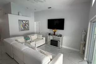 3264 Fairfield Dr, Kissimmee, FL 34743 - Photo 9