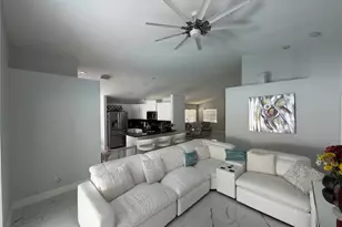 3264 Fairfield Dr, Kissimmee, FL 34743 - Photo 7
