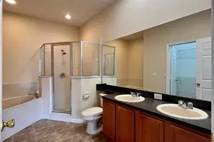2074 Island Walk Dr, Orlando, FL 32824 - Photo 9