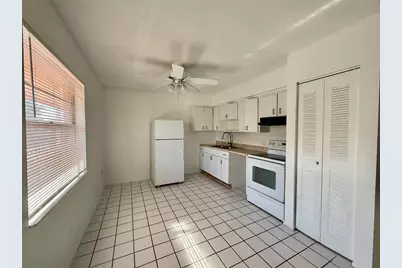 733 Michigan Court #4, Saint Cloud, FL 34769 - Photo 5