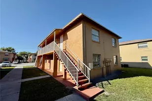 733 Michigan Ct, Saint Cloud, FL 34769 - Photo 1