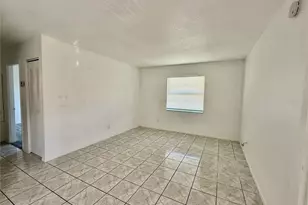 733 Michigan Ct, Saint Cloud, FL 34769 - Photo 3