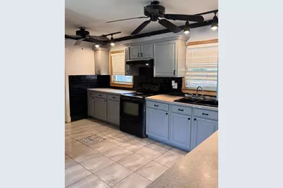 210 Baker Avenue, Clearwater, FL 33755 - Photo 11