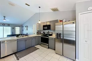 240 Sunrise Rd, Davenport, FL 33837 - Photo 9