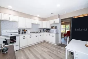 3613 Amigos Ave, Orlando, FL 32808 - Photo 15