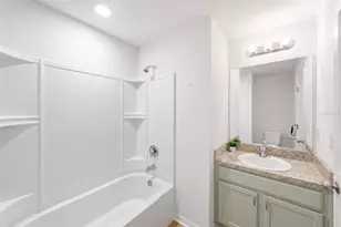621 Chatham Walk Dr, Ruskin, FL 33570 - Photo 29