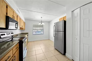 702 Michigan Ct, Saint Cloud, FL 34769 - Photo 9