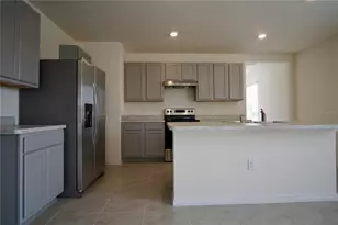 1703 Post Oak Dr, Davenport, FL 33837 - Photo 5