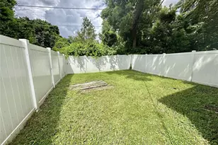 4615 Edgewater Dr, Orlando, FL 32804 - Photo 9
