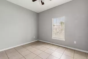677 Royalty Ct, Kissimmee, FL 34758 - Photo 11