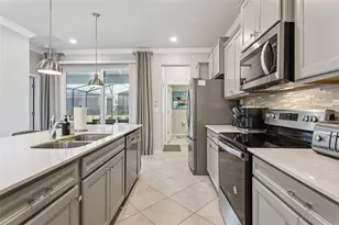 16205 St Kitts Cir, Clermont, FL 34714 - Photo 9