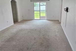 240 Solis Dr, Winter Haven, FL 33880 - Photo 5