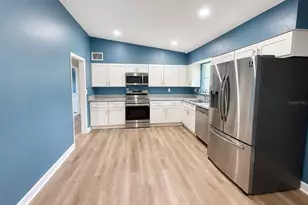 910 W 8th St, Lakeland, FL 33805 - Photo 3