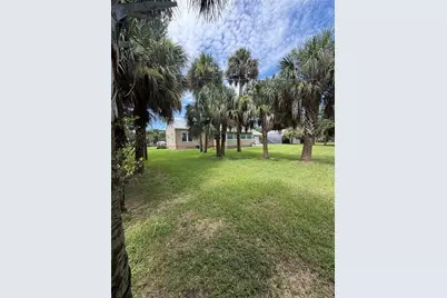 207 E Halifax Avenue, Oak Hill, FL 32759 - Photo 47