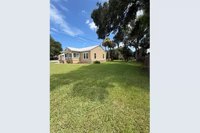 207 E Halifax Avenue, Oak Hill, FL 32759 - Photo 7