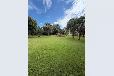 207 E Halifax Avenue, Oak Hill, FL 32759 - Photo 41