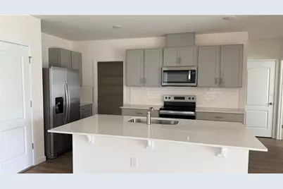 2046 Walnut Creek Drive, Kissimmee, FL 34744 - Photo 5