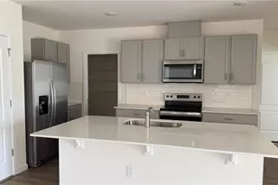 2046 Walnut Crk Dr, Kissimmee, FL 34744 - Photo 5