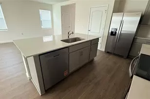 2046 Walnut Crk Dr, Kissimmee, FL 34744 - Photo 9
