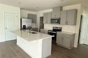 2046 Walnut Crk Dr, Kissimmee, FL 34744 - Photo 7