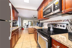 944 Halstead St, Deltona, FL 32725 - Photo 11