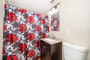 944 Halstead St, Deltona, FL 32725 - Photo 23