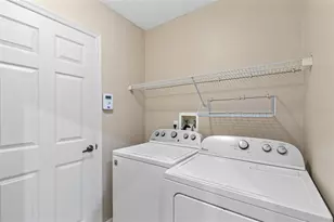 949 Rosinia Ct, Orlando, FL 32828 - Photo 23