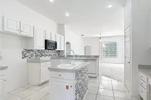 957 Via Bianca Dr, Davenport, FL 33896 - Photo 11