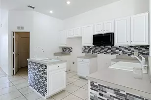 957 Via Bianca Dr, Davenport, FL 33896 - Photo 3