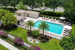 7462 Featherstone Blvd, Sarasota, FL 34238 - Photo 9
