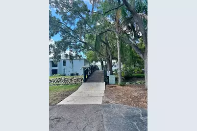 4140 Dolphin Drive #208, Tampa, FL 33617 - Photo 3