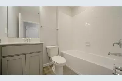 2782 Narcoossee Commons Way, Saint Cloud, FL 34771 - Photo 9