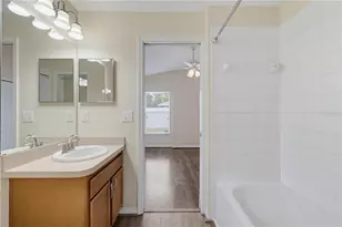 7512 Turtle View Dr, Ruskin, FL 33573 - Photo 57