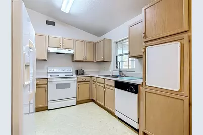 517 Illinois Avenue, Saint Cloud, FL 34769 - Photo 9