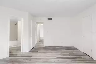 210 Lake Pointe Condo Five Dr, Oakland Park, FL 33309 - Photo 7