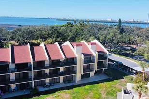 7550 Sunshine Skyway Ln S, Saint Petersburg, FL 33711 - Photo 3