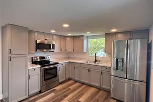 904 Robinson Ave, Saint Cloud, FL 34769 - Photo 3