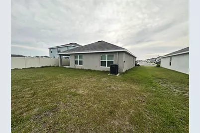 5923 Flagstone Trail, Palmetto, FL 34221 - Photo 9