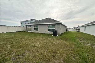 5923 Flagstone Trl, Palmetto, FL 34221 - Photo 9
