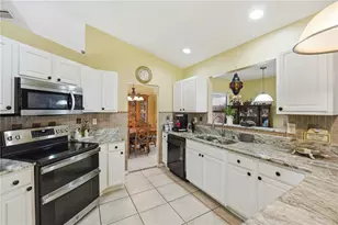 642 Madrid Dr, Kissimmee, FL 34758 - Photo 9