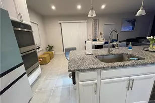 3182 Armstrong Spring Dr, Kissimmee, FL 34744 - Photo 3