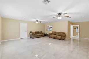 5730 Anna Dr, Tampa, FL 33610 - Photo 9