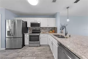 2705 Emerald Lake Ct, Kissimmee, FL 34744 - Photo 3